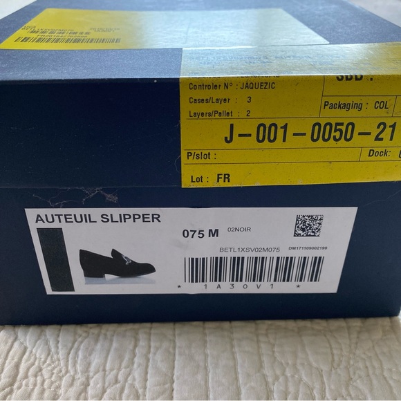 LOUIS VUITTON “Louis V.” Velvet Auteuil Slippers - Picture 12 of 13